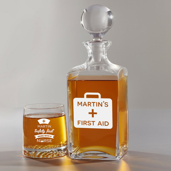 First aid - Set cu carafă și pahare pentru whisky