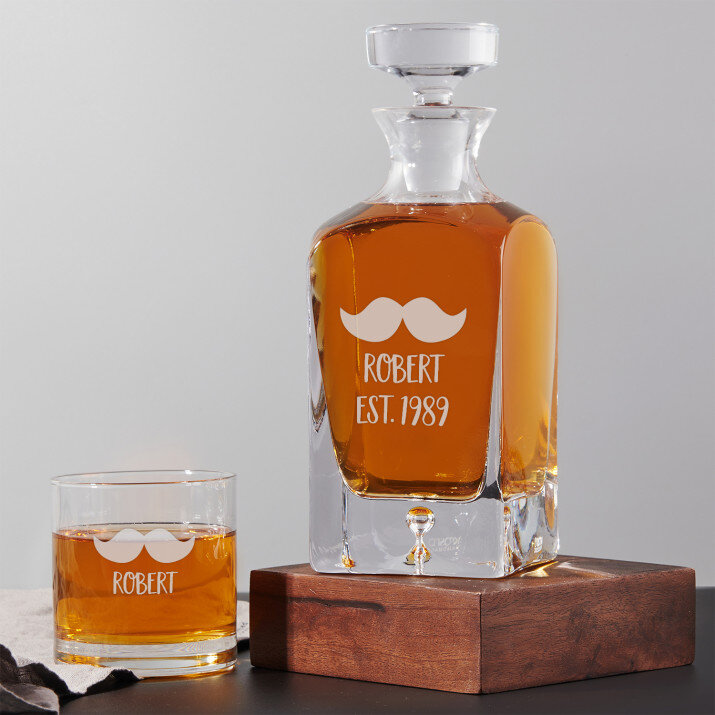 Nume - Set cu carafă și pahare pentru whisky Nume - Set cu carafă și pahare pentru whisky