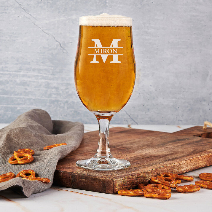 Inițială cu nume - Pocal pentru bere