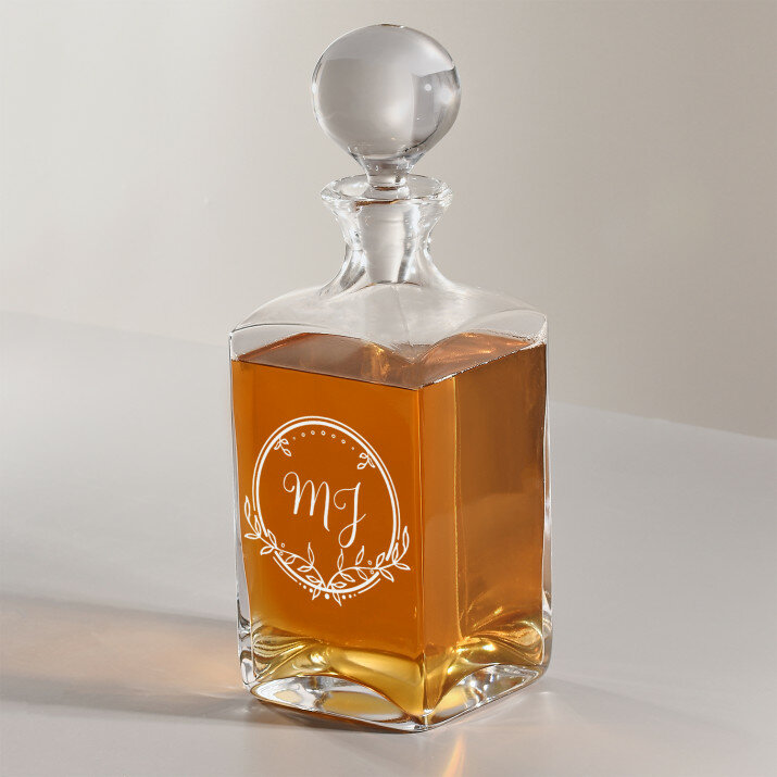 Inițiale 2 - Carafă pentru whisky