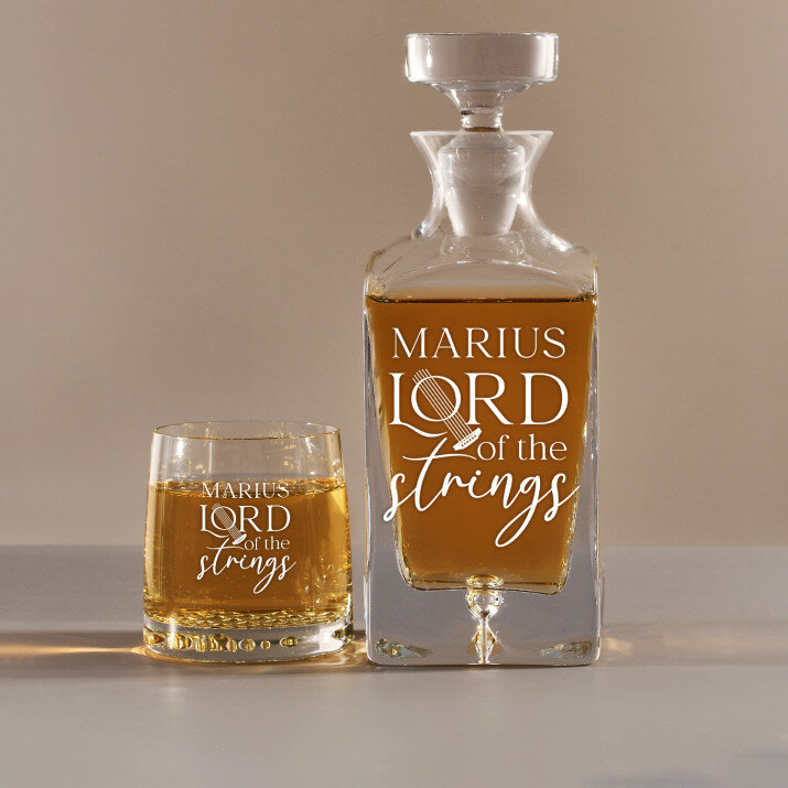 Lord of the strings - Set cu carafă și pahare pentru whisky Lord of the strings - Set cu carafă și pahare pentru whisky