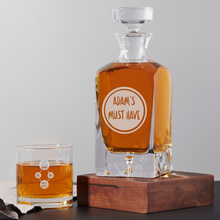 Must have - Set cu carafă și pahare pentru whisky