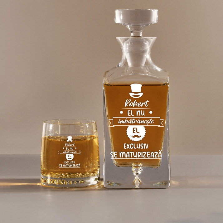 El nu îmbatrânește - Set cu carafă și pahare pentru whisky El nu îmbatrânește - Set cu carafă și pahare pentru whisky