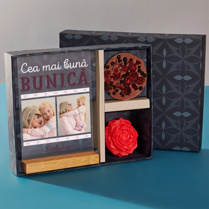 Set cadou pentru bunică cu imprimare pe sticlă și ciocolată Set cadou pentru bunică cu imprimare pe sticlă și ciocolată