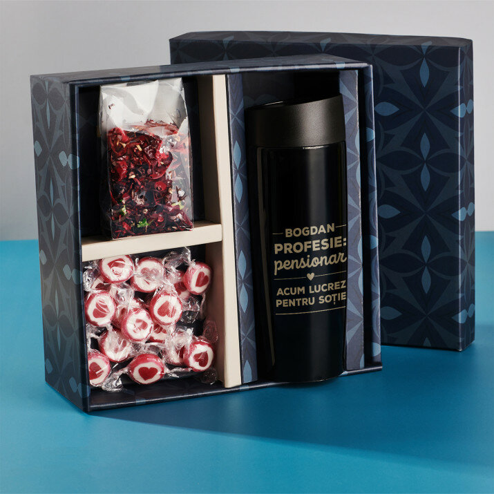 Set cadou pentru pensionar, cu cană termică Set cadou pentru pensionar, cu cană termică