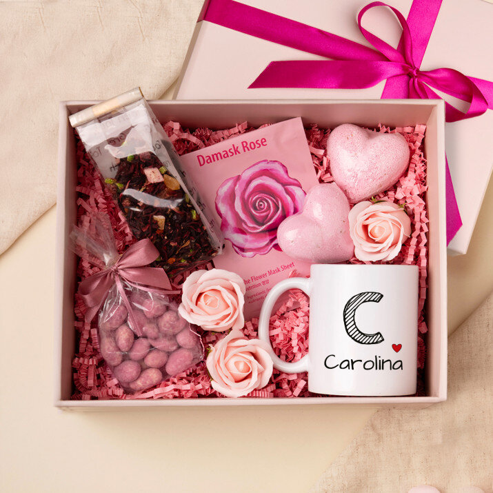 Set cu cană și spa cu trandafiri pentru ea Set cu cană și spa cu trandafiri pentru ea