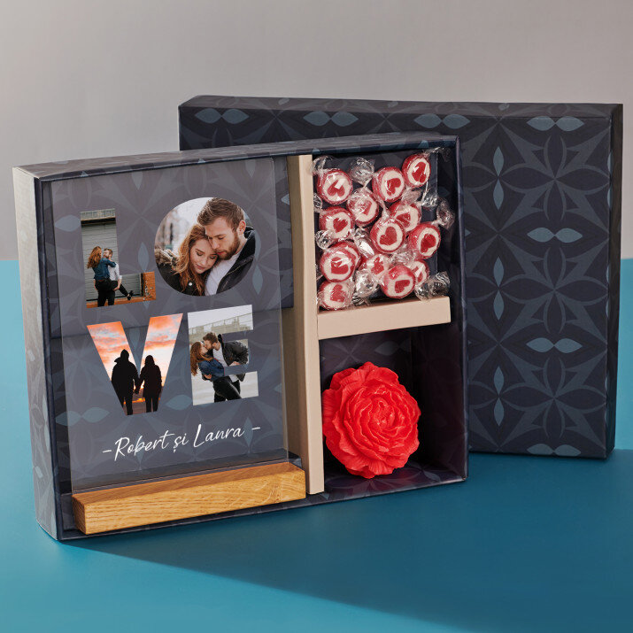 Set cadou pentru îndrăgostiți cu imprimare pe sticlă și bomboane