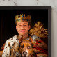 Regele cu animalul lui - Portret Regal Regele cu animalul lui - Portret Regal